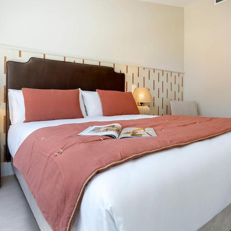 Genteel Home San Anton Granada - Four-Bedroom Penthouse Apartment - 12