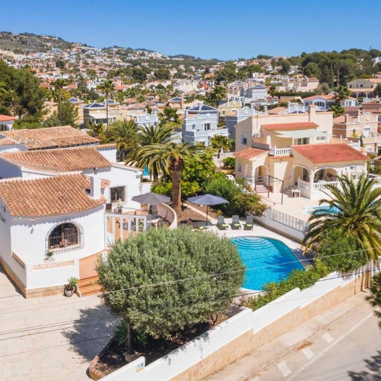 Villa Papillon by Villa Plus - Villa - 17