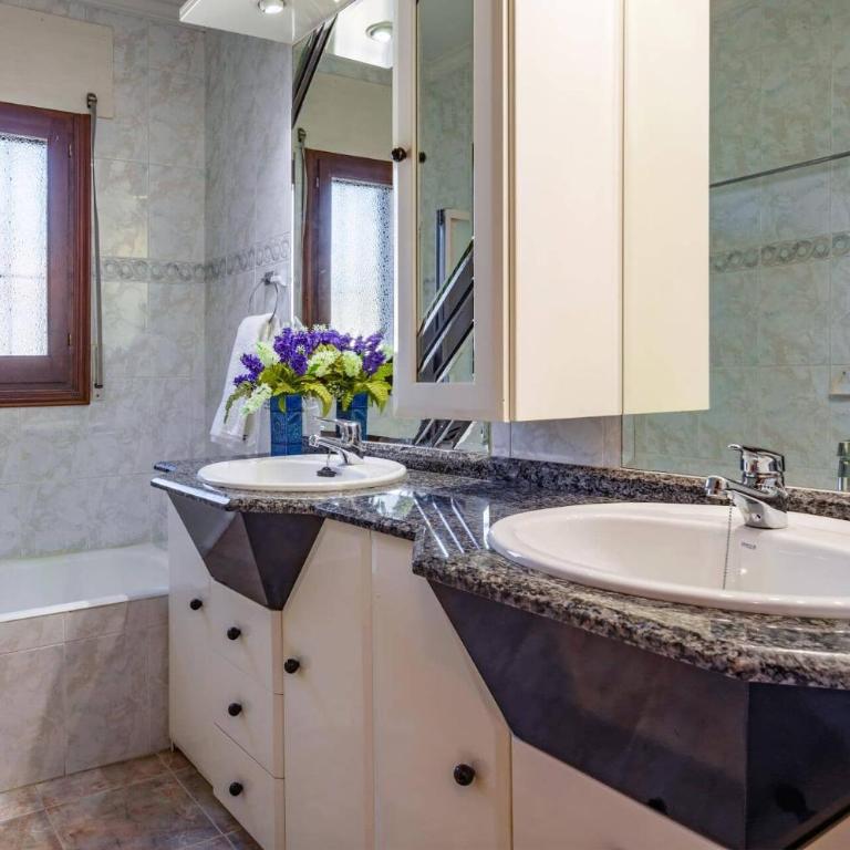 Villa Papillon by Villa Plus - Villa - 19
