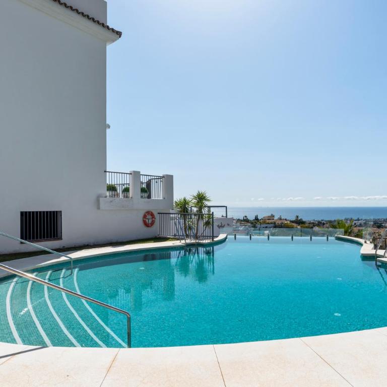 Luxurious Penthouse - View, Roof Terrace, 3BR - 2BA - Apartamento de 3 dormitorios - 32