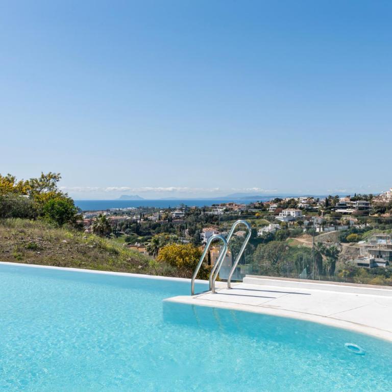 Luxurious Penthouse - View, Roof Terrace, 3BR - 2BA - Apartamento de 3 dormitorios - 31