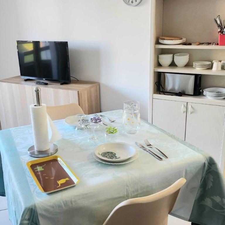Nice T2 with balcony - near beach - Appartement - 3