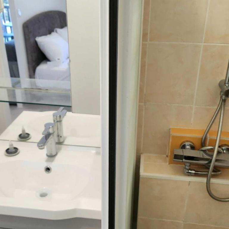 Nice T2 with balcony - near beach - Appartement - 10