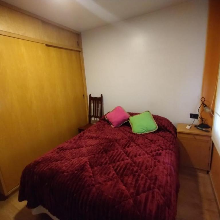 Departamento de 2 dormitorios todos los servicios incluidos aire acondicionado en todos los ambientes TV WiFi excelente ubicación INCLUYE cochera - Apartamento de 2 dormitorios - 23
