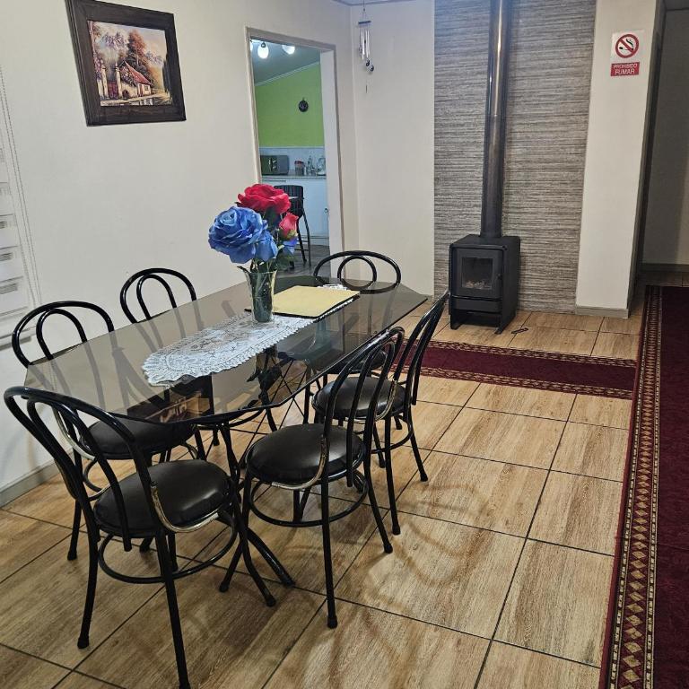 Samka alojamiento - Three-Bedroom House - 4