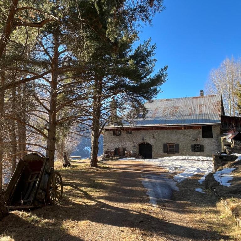 Grand chalet d alpage tout confort dans la nature - Chalet - 1