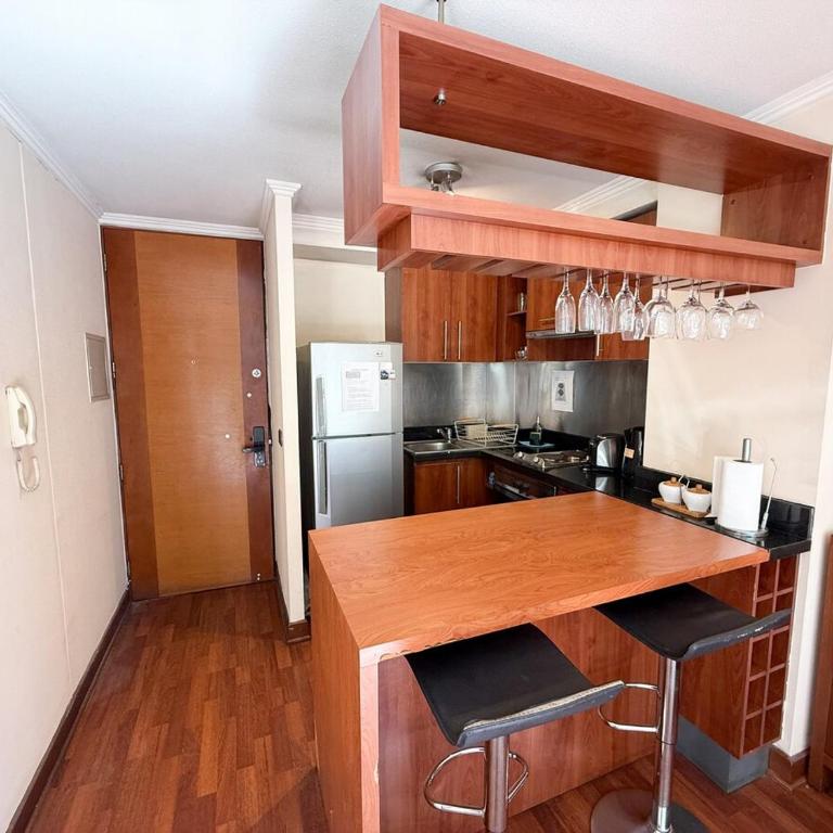 10th floor, building with pool and gym - One-Bedroom Apartment - 3