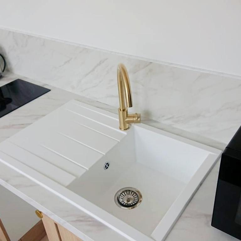 Appartement rénové 1er étage 45m2 avec JARDIN ET JACUZZI - Apartamento de 1 dormitorio - 17