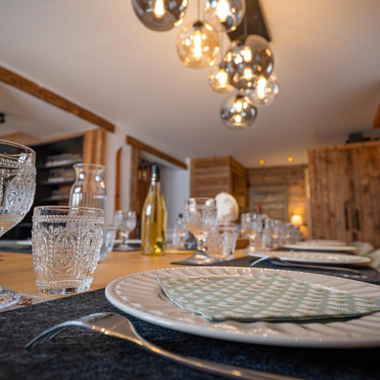 L'Échappée - Chalet d'exception avec sauna, 7 chambres 7 salles de bain, terrasses, jardin et vues sublimes, skiroom, proche télécabine - Chalet Supérieur - 98