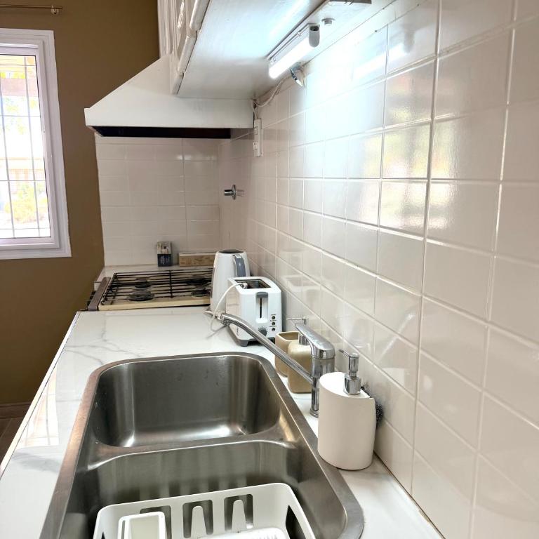 Deluxe Nueva Casa - One-Bedroom House - 7
