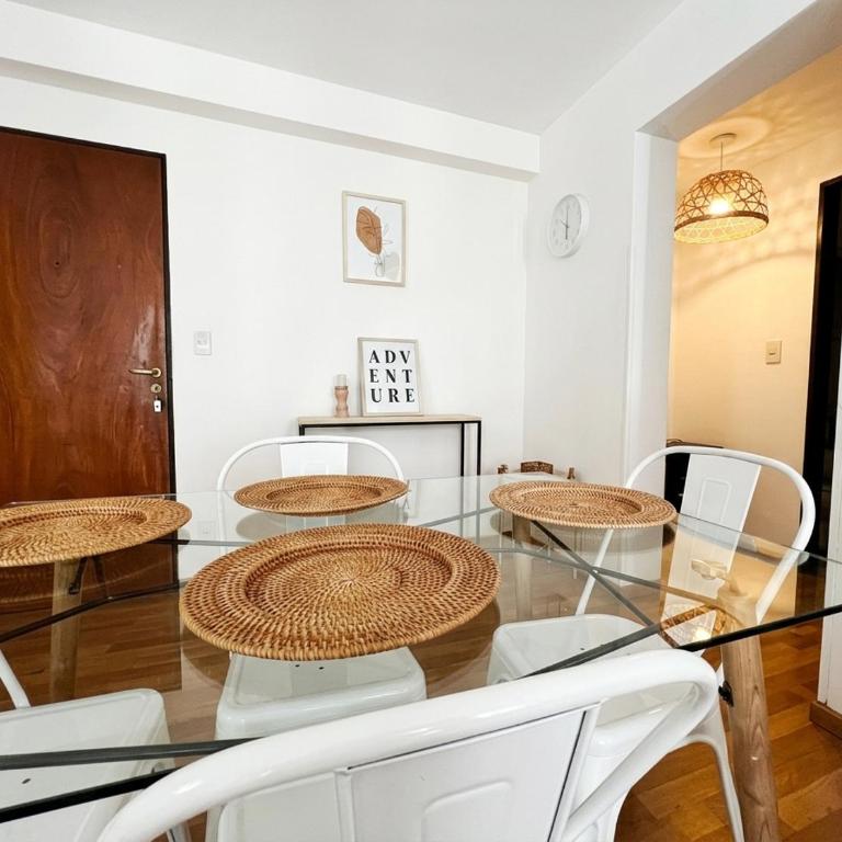 Departamento en Calle Principal - Balcón, Luminoso - Pax 4 - Apartamento de 1 dormitorio - 1