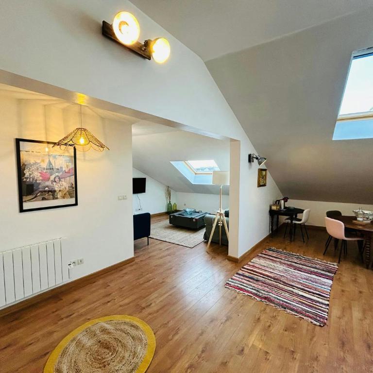 Le Spacieux Couturier Calme Gare centre - Appartement - 7