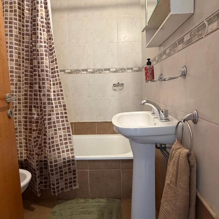 Pilares XV - Dpto con cochera y asador en zona céntrica - Two-Bedroom Apartment - 16