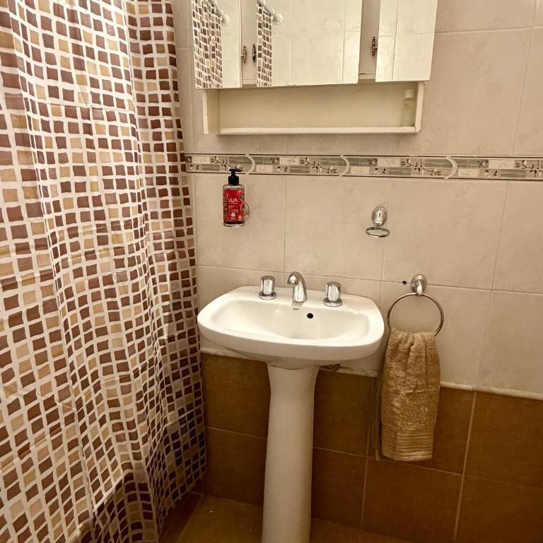 Pilares XV - Dpto con cochera y asador en zona céntrica - Two-Bedroom Apartment - 18