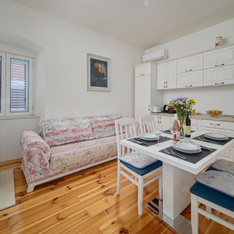Aura Maris Apartment - One-Bedroom Apartment - 16
