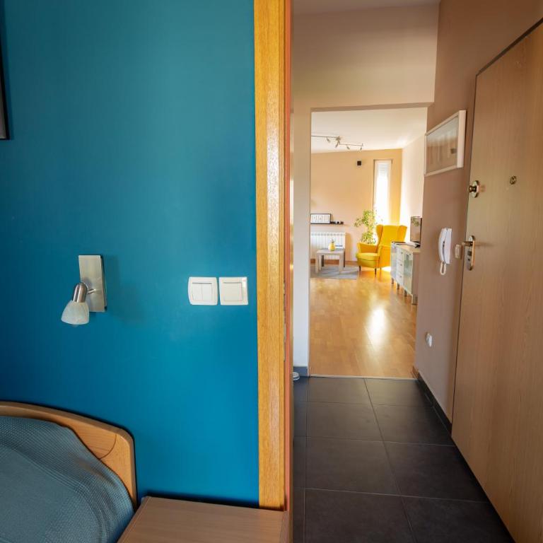 Bright & Peaceful Apartment - Balcony - Free Parking - Close to Center - Apartman sa 1 Spavaćom Sobom - 19