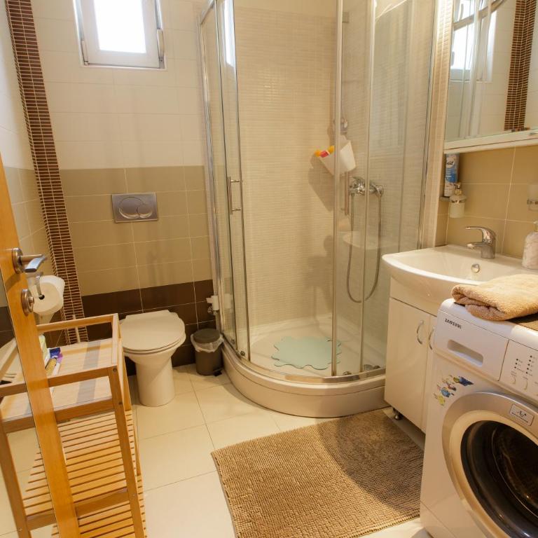 Bright & Peaceful Apartment - Balcony - Free Parking - Close to Center - Apartman sa 1 Spavaćom Sobom - 21