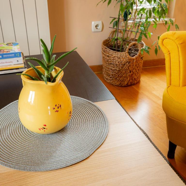 Bright & Peaceful Apartment - Balcony - Free Parking - Close to Center - Apartman sa 1 Spavaćom Sobom - 9