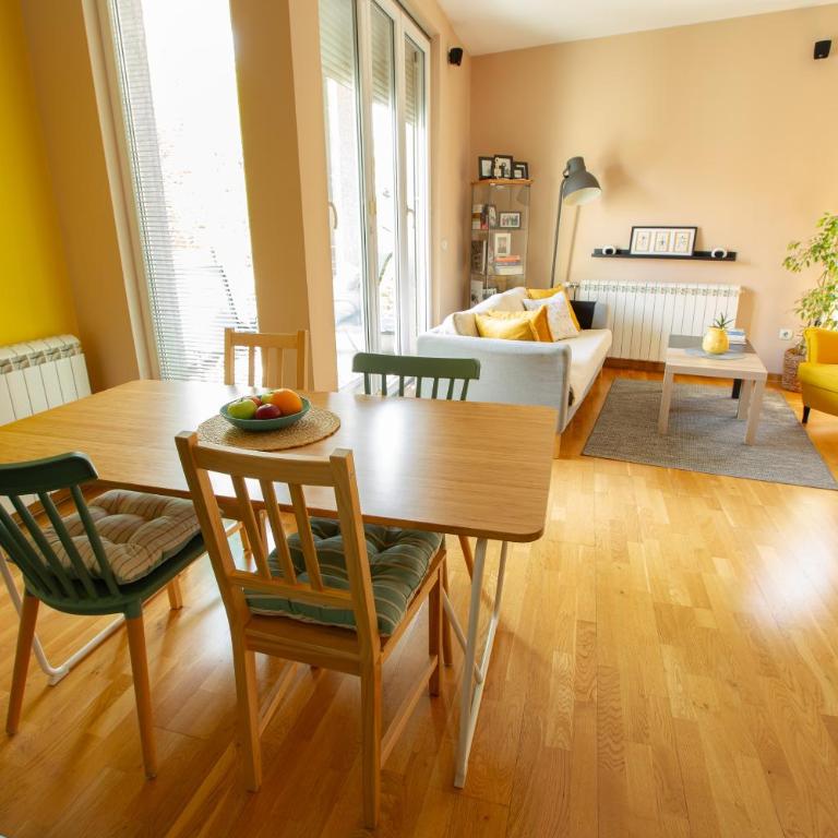 Bright & Peaceful Apartment - Balcony - Free Parking - Close to Center - Apartman sa 1 Spavaćom Sobom - 4