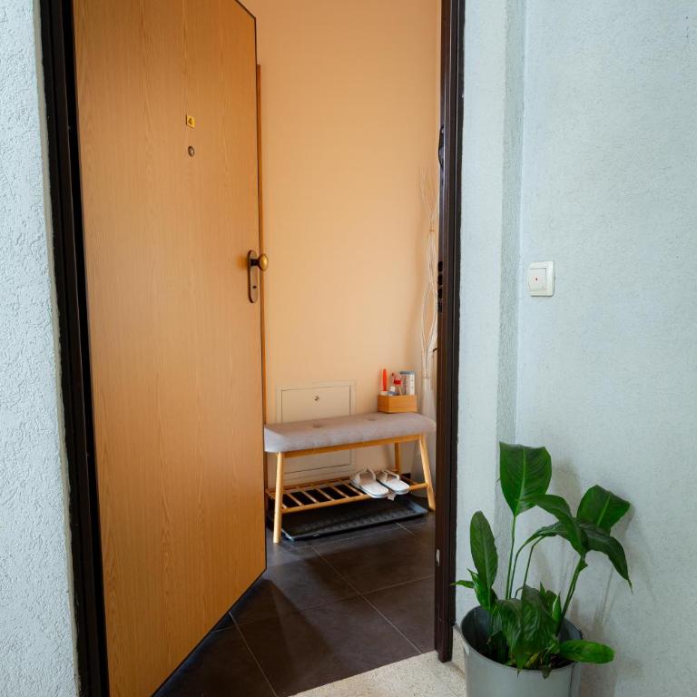 Bright & Peaceful Apartment - Balcony - Free Parking - Close to Center - Apartman sa 1 Spavaćom Sobom - 6