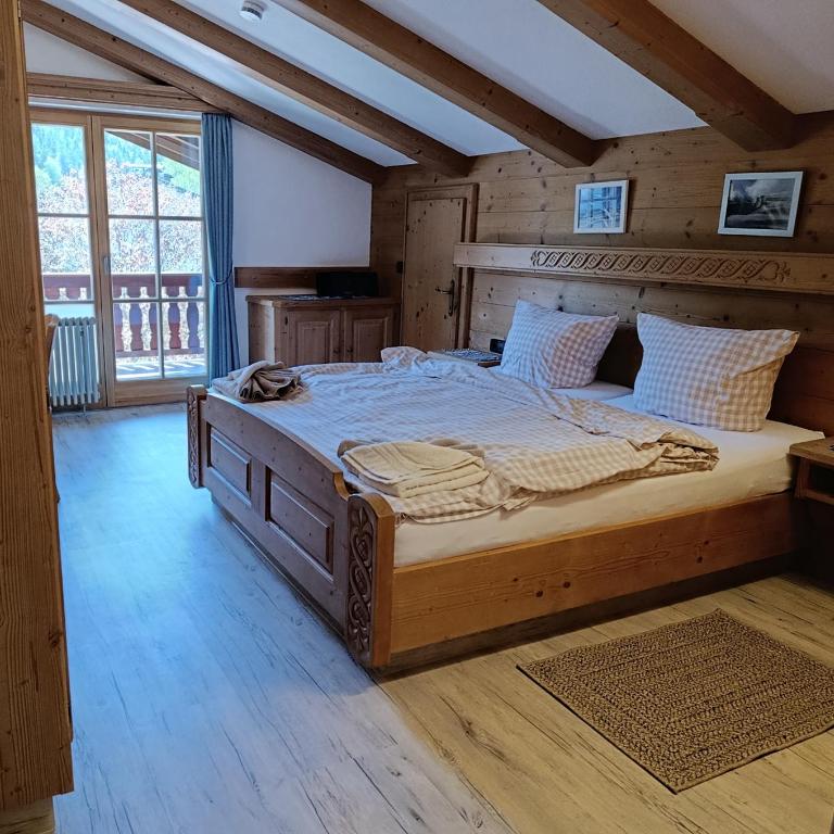 3 G-dreigiebel im Haus Lohrey Appartements - Apartment mit Balkon - 6