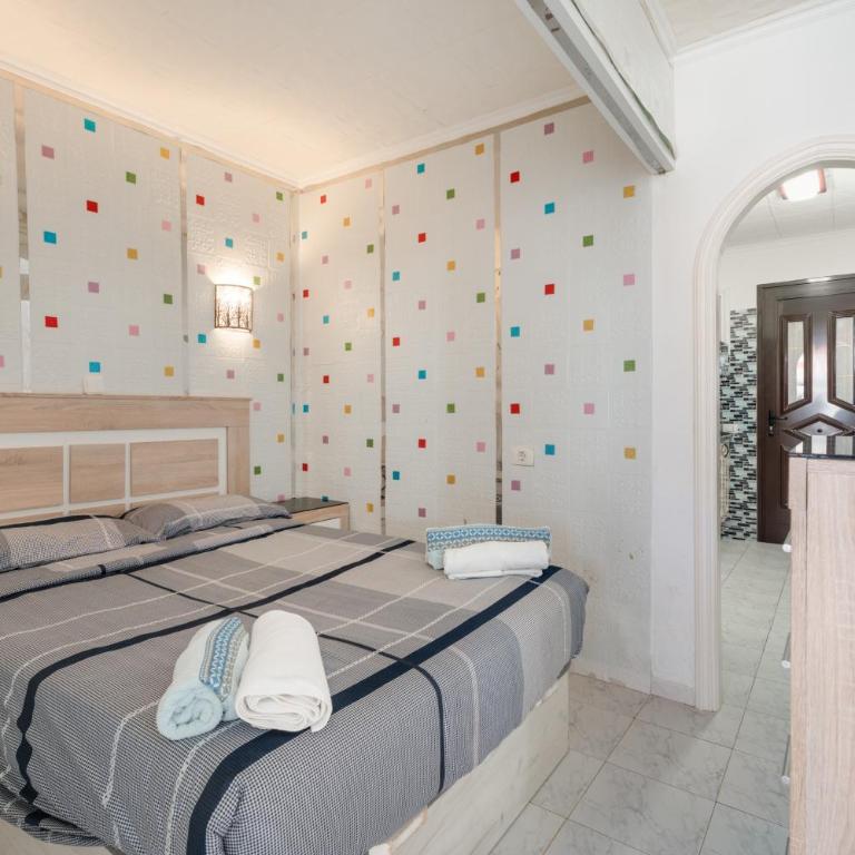 Cozy Stay with Pool - Apartamento de 1 dormitorio con vistas al jardín - 11