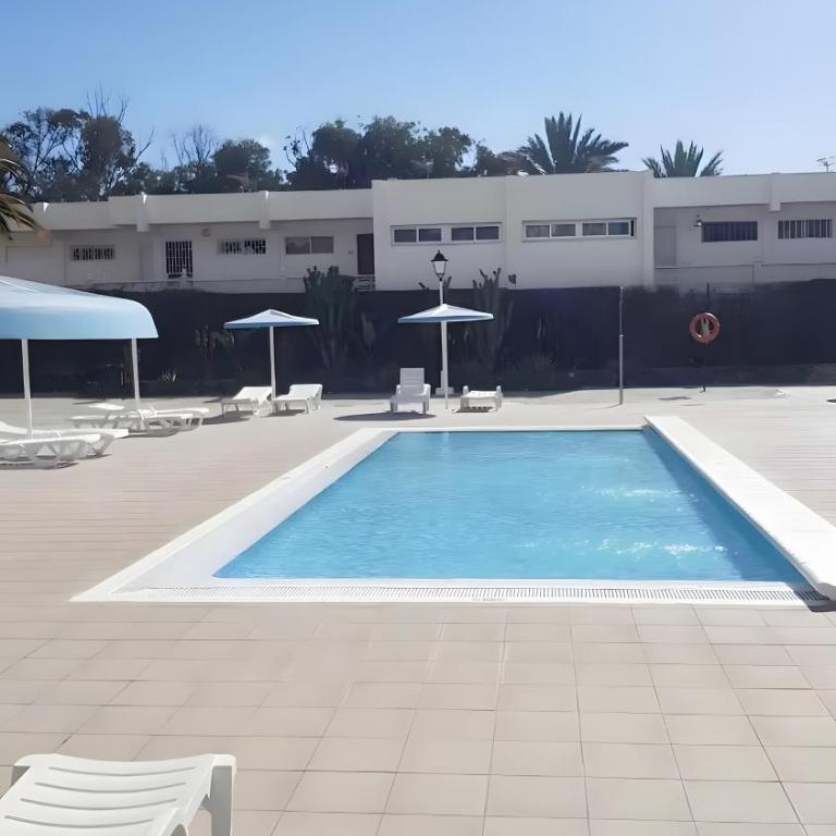 Cozy Stay with Pool - Apartamento de 1 dormitorio con vistas al jardín - 20