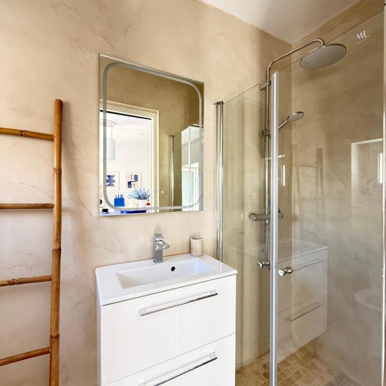 Esprit Majorelle maison de pêcheur à 250m de la mer - One-Bedroom House - 9