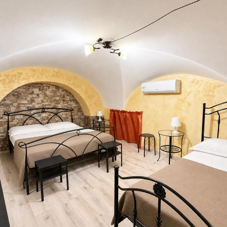 Casa Dei Nonni - Catania City Center Apartment near Duomo - Three-Bedroom House - 19