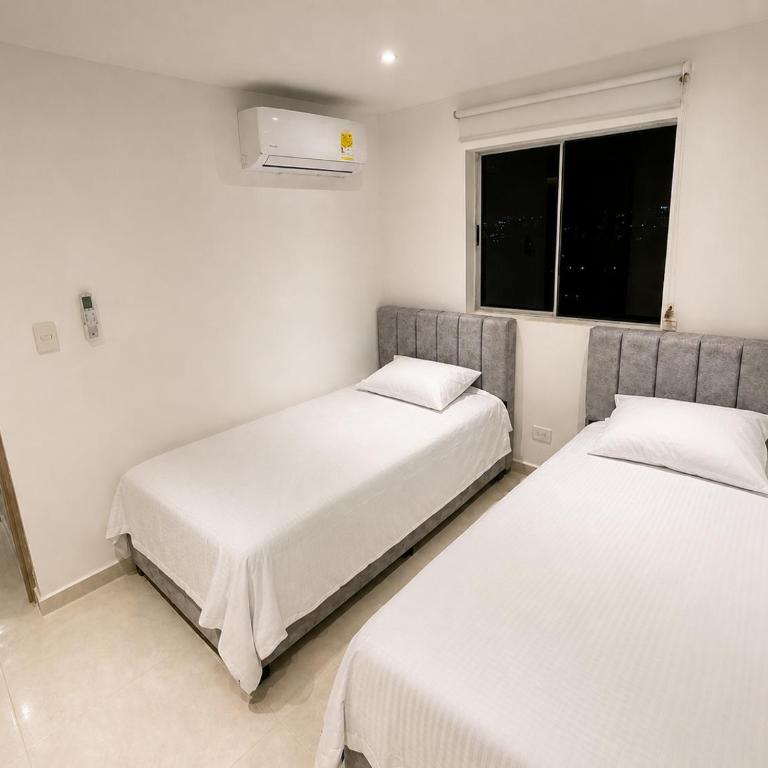 Apartment near the beach and Historic Center - Two-Bedroom Apartment - 14