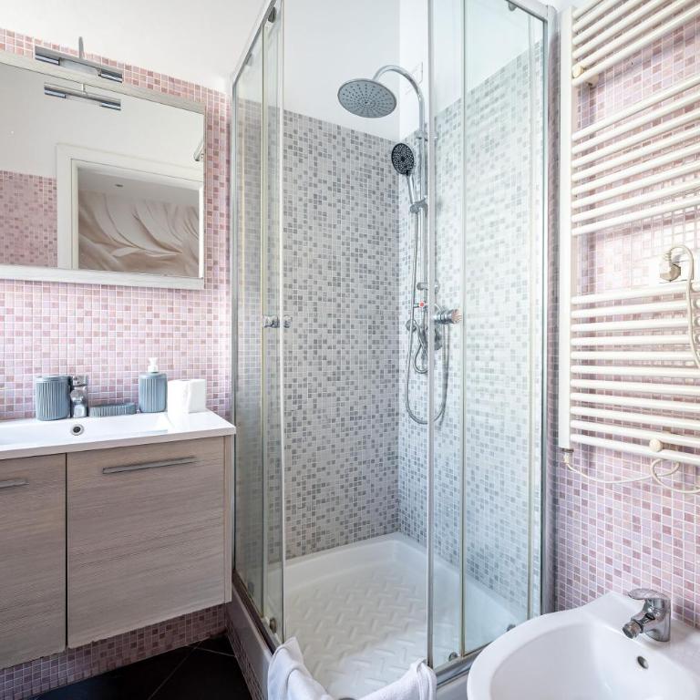 "Da Vinci Suite" Roma 7 min walk Metro AC WiFi 20 min Colosseum - Ampia Camera Matrimoniale - 12