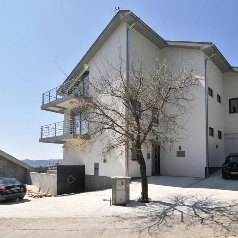 Modern 5BR Villa with Infinity Pool and Sea Views - Villa - 20