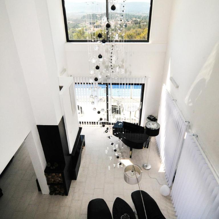 Modern 5BR Villa with Infinity Pool and Sea Views - Villa - 30