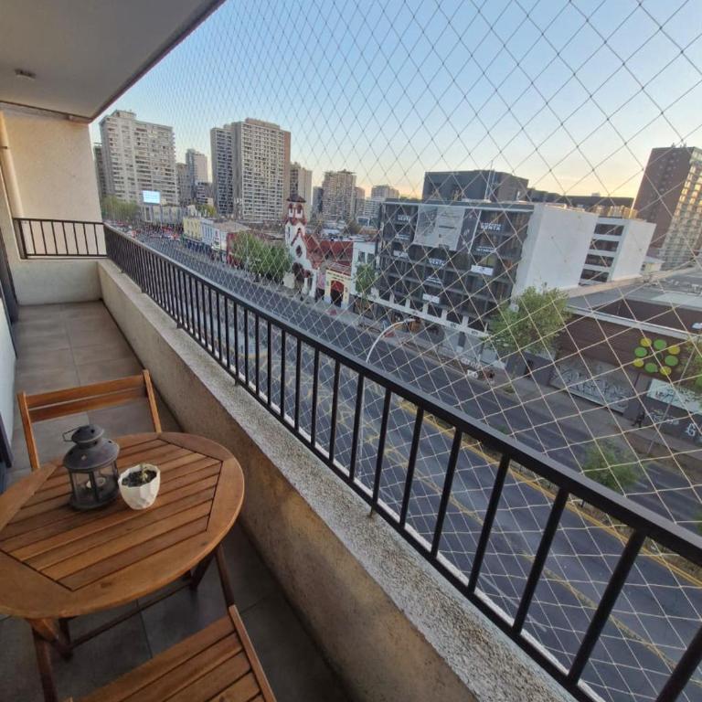 Luminoso departamento cercano a Barrio Italia - Two-Bedroom Apartment with Balcony - 12