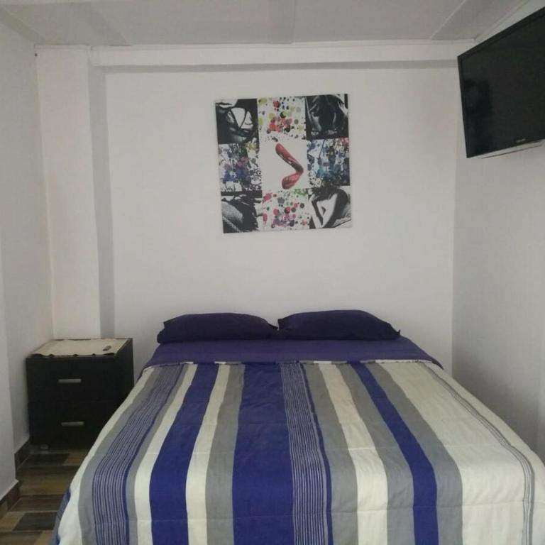 Quiet, comfortable and totally private space - One-Bedroom Apartment - 12