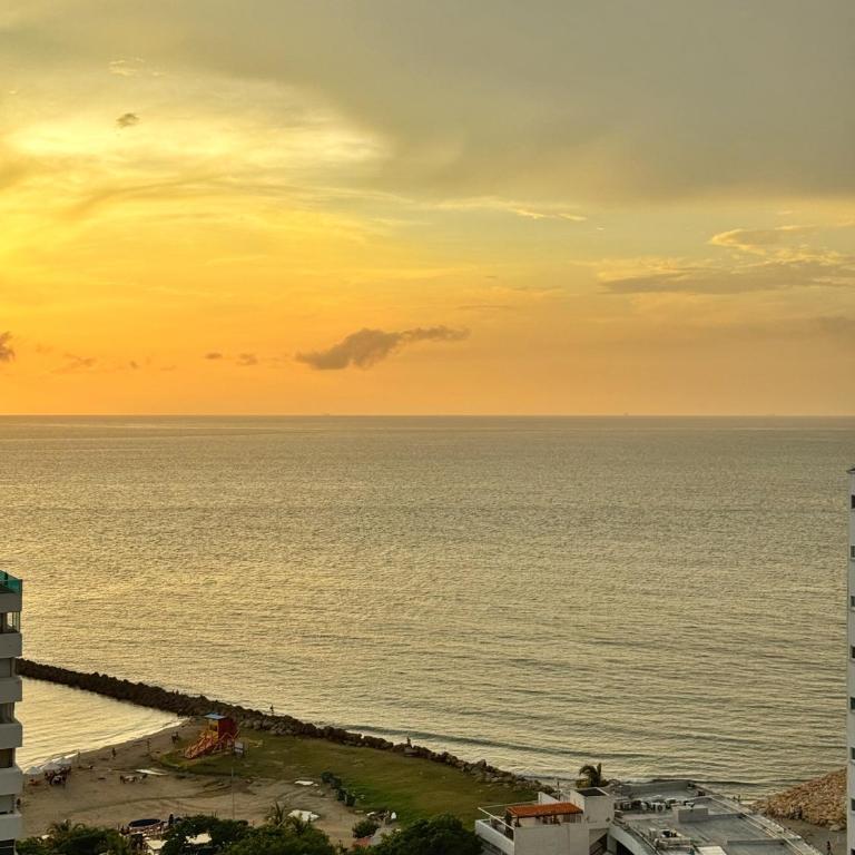 Amplio Apartamento Para Grupos Cerca Al Mar Por Parceros Group - Three-Bedroom Apartment - 26