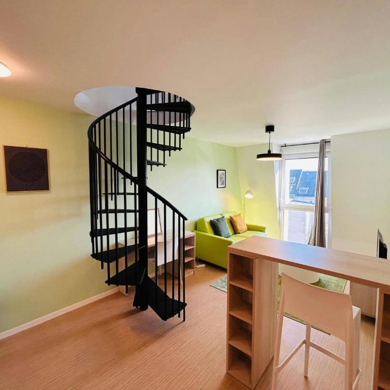 We Live In R - Duplex 504 - Apartment - 2