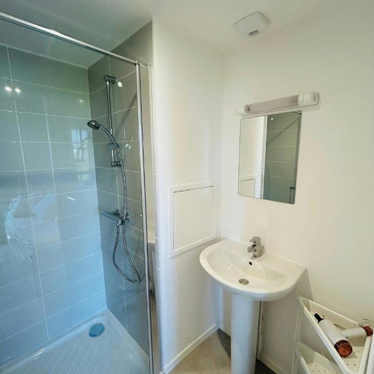 Studio neuf au coeur de Reims - Suite 402 - Apartment - 4
