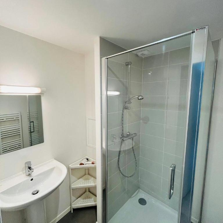 Suite Moderne au coeur de Reims We Live In R 303 - Appartamento - 4