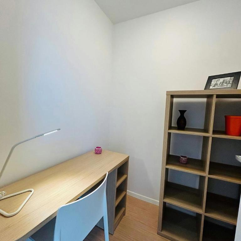 We Live In R - Suite 103 - Apartment - 8
