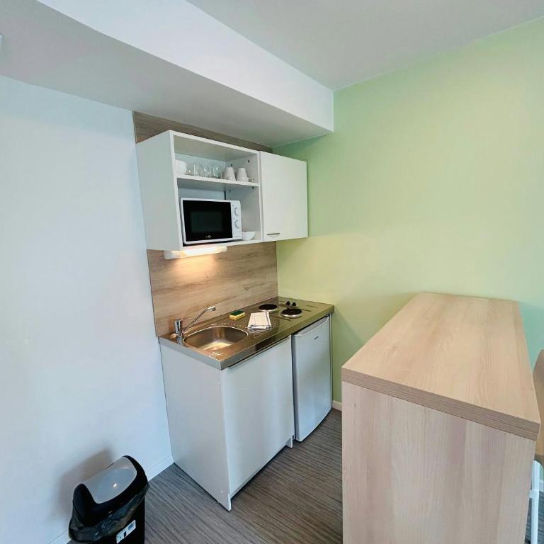 We Live In R - Suite 203 - Apartamento - 1
