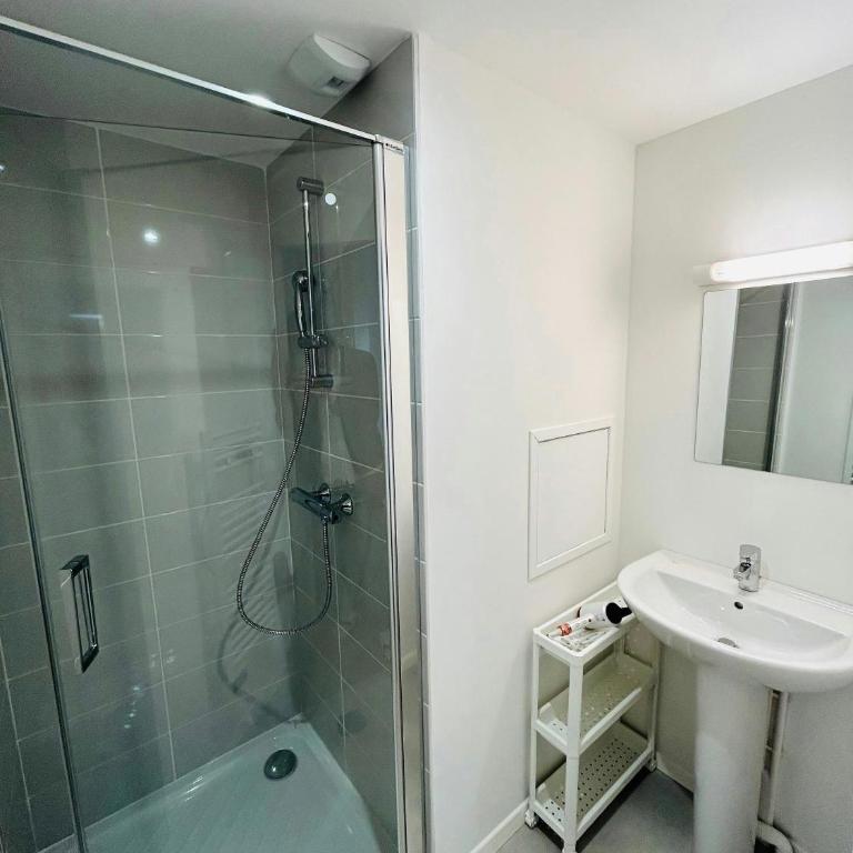 Studio Moderne Cathédrale Suite 204 - Apartment - 4