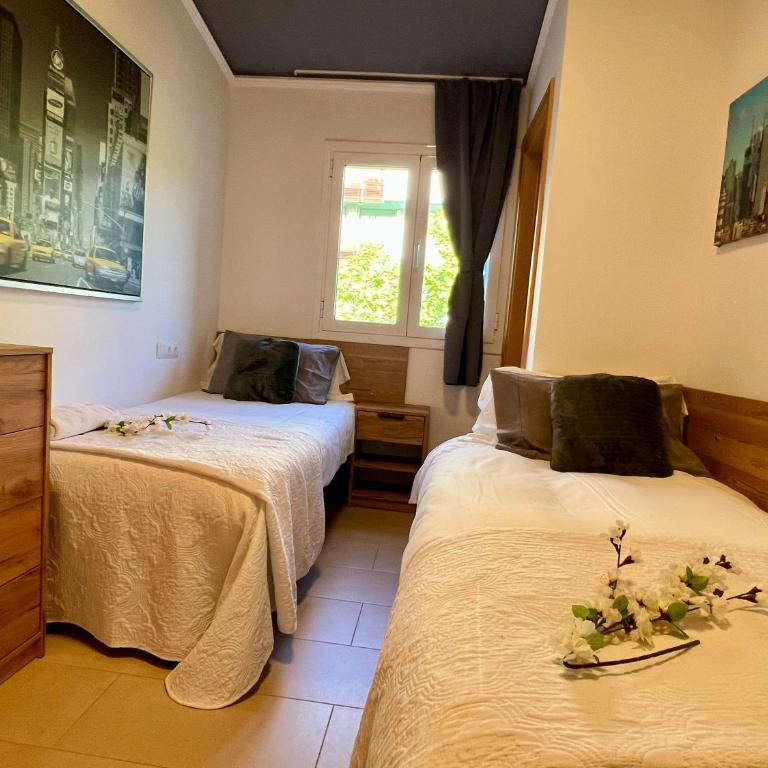 Dalt Vila Salou - Three-Bedroom Apartment - 2