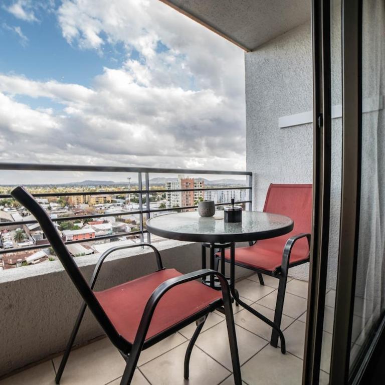 Moderno departamento en centro Talca - Estacionamiento y WiFi - Two-Bedroom Apartment with City View - 19