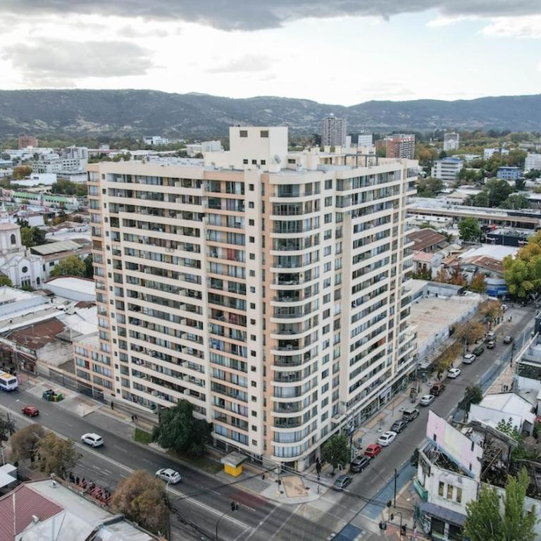 Moderno departamento en centro Talca - Estacionamiento y WiFi - Two-Bedroom Apartment with City View - 33