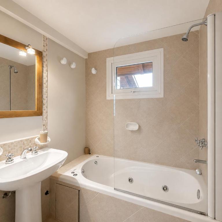 Vertical Catedral Apartments - Deluxe One-Bedroom Apartment - 2