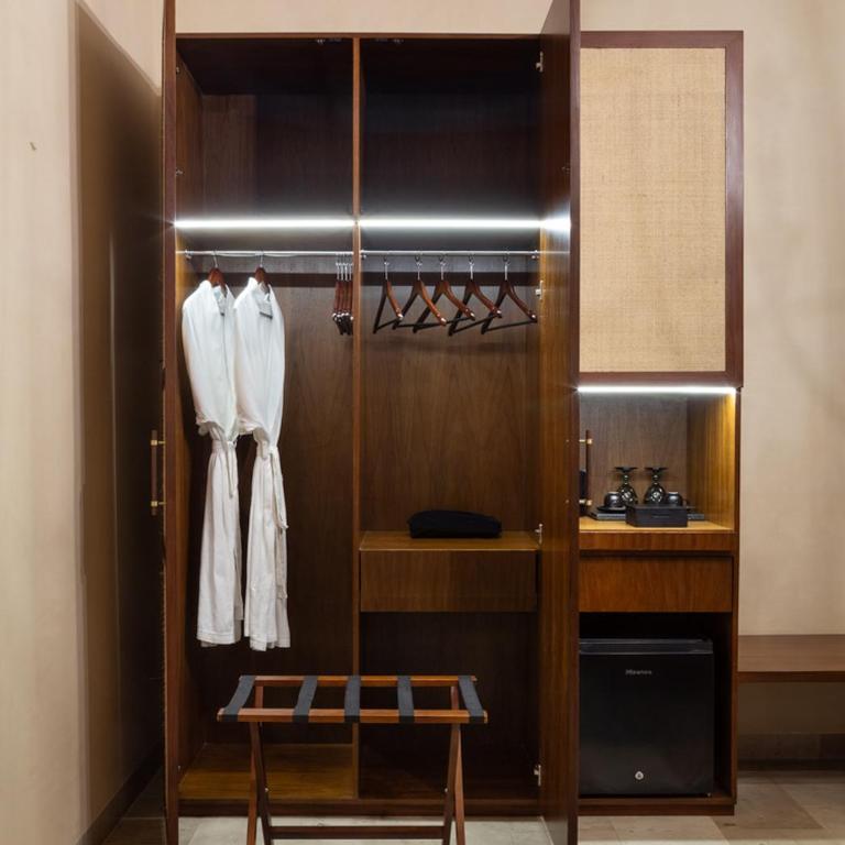 Adoro Hotel Boutique - MASTER SUITE WITH PLUNGE POOL - 17
