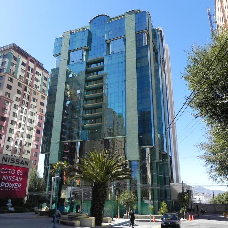 Muy cerca, a pasos de la Embajada de EEUU - One-Bedroom Apartment - 1