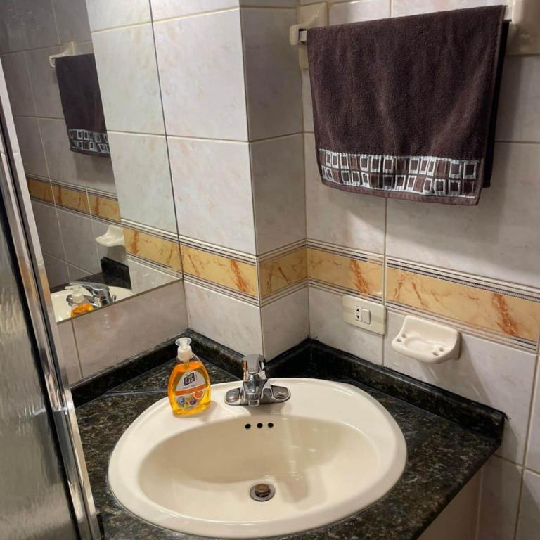 Muy cerca, a pasos de la Embajada de EEUU - One-Bedroom Apartment - 19
