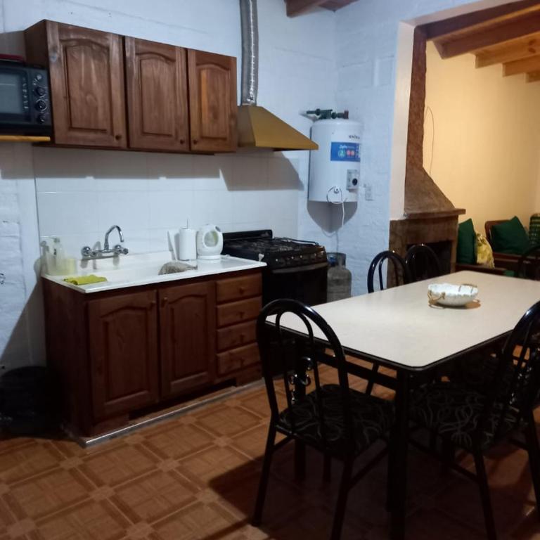 Cabaña Ullum - Two-Bedroom House - 2